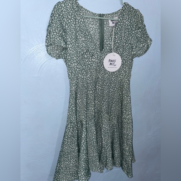 NWT Women’s Size 4 Princess Polly Green Leopard Mini Dress - Picture 2 of 4